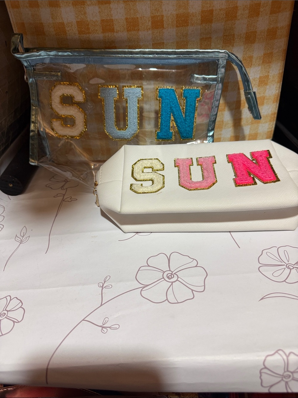Source Unknown Clear and White 'SUN' Cosmetic Pouch Set with Multicolor Letters